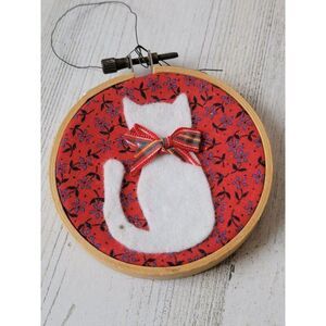 Embroidery Hoop cat ornament Xmas decor floral pattern